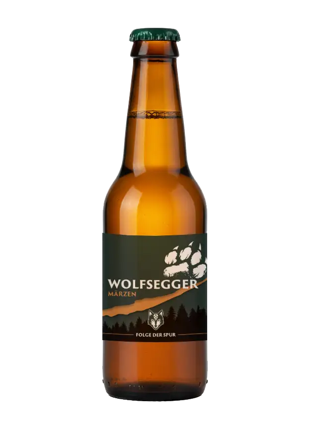 Eine Flasche Wolfsegger Märzen, ein traditionell eingebrautes, helles Vollbier aus Wolfsegg.